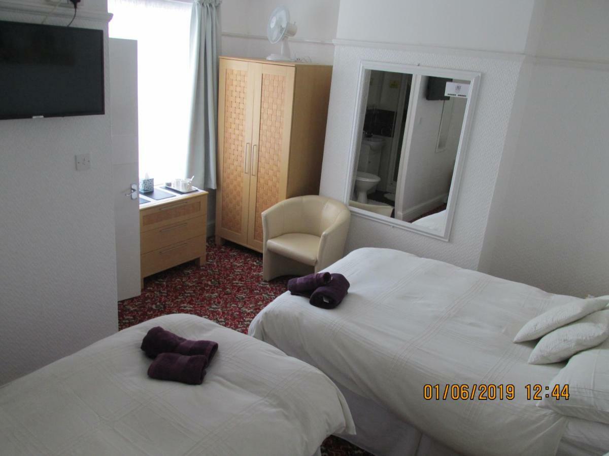 Valdene Hotel Пейнтън Екстериор снимка