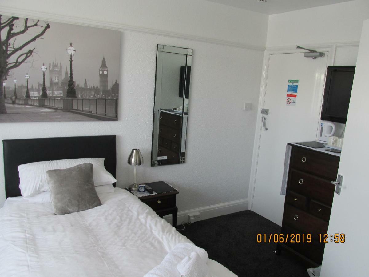 Valdene Hotel Пейнтън Екстериор снимка